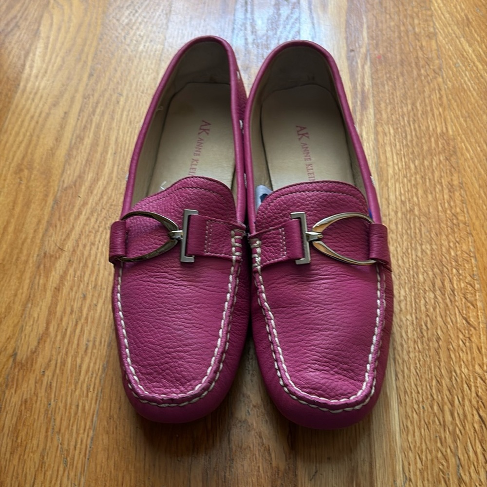 Fuschia pink Anne Klein Driving Loafers